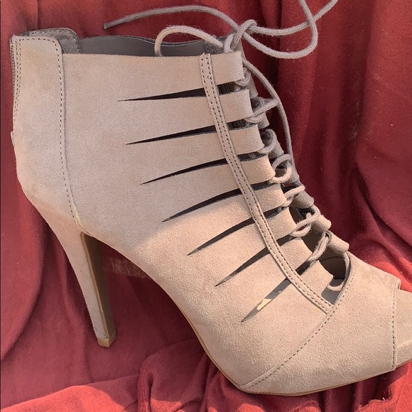 Lace up heels - Picture 2 of 2